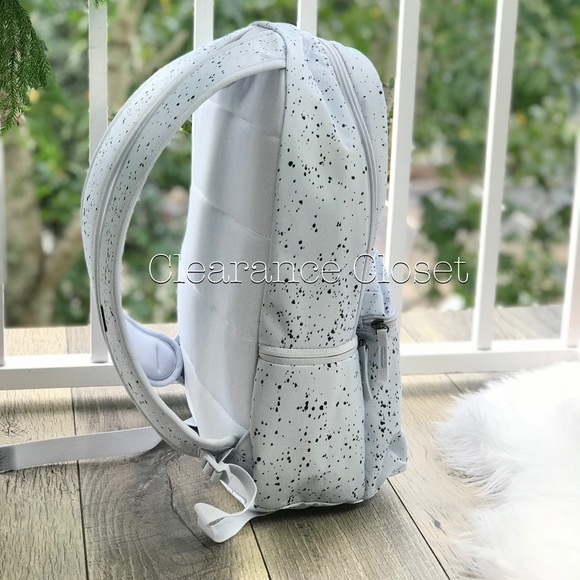 NWT Nike Heritage Backpack Grey/Black - Picture 2 of 7